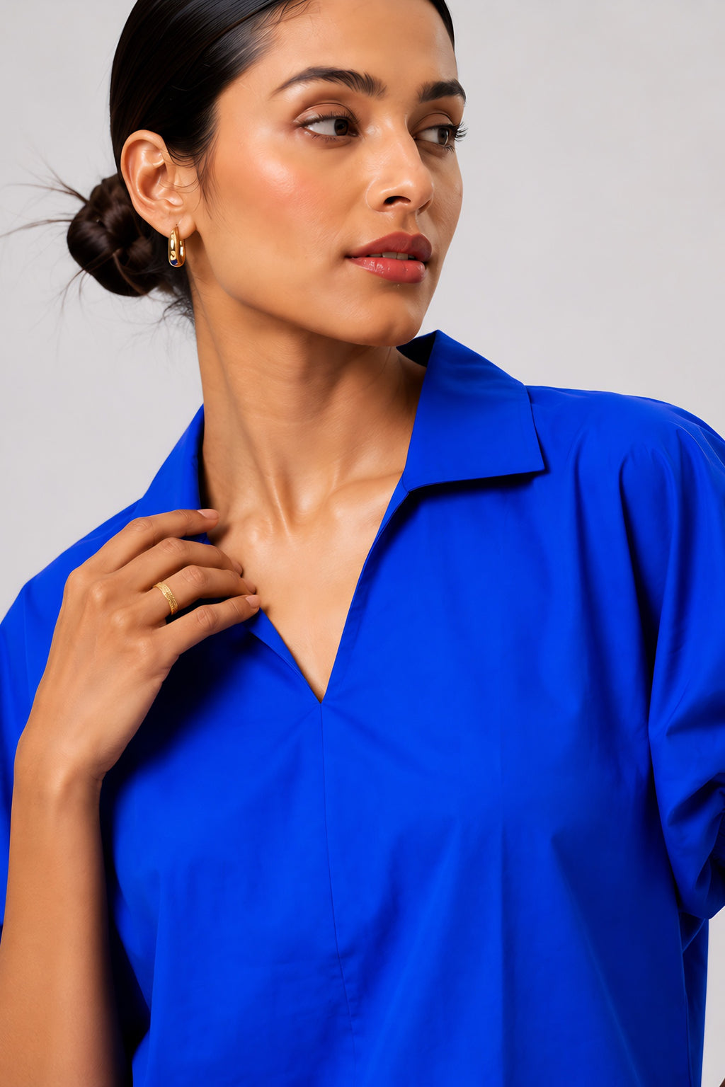 side profile of Blue Poplin Collared Shirt for everyday wear, women's tunic