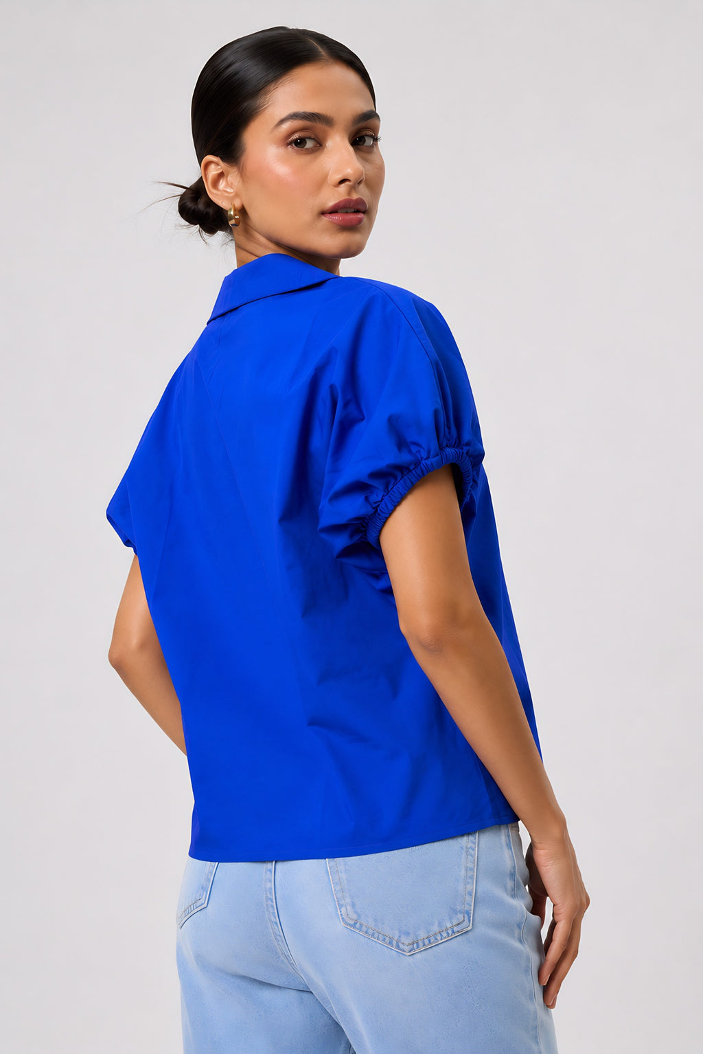 neckline detail of Blue Poplin Collared Shirt for everyday wear, women's tunic