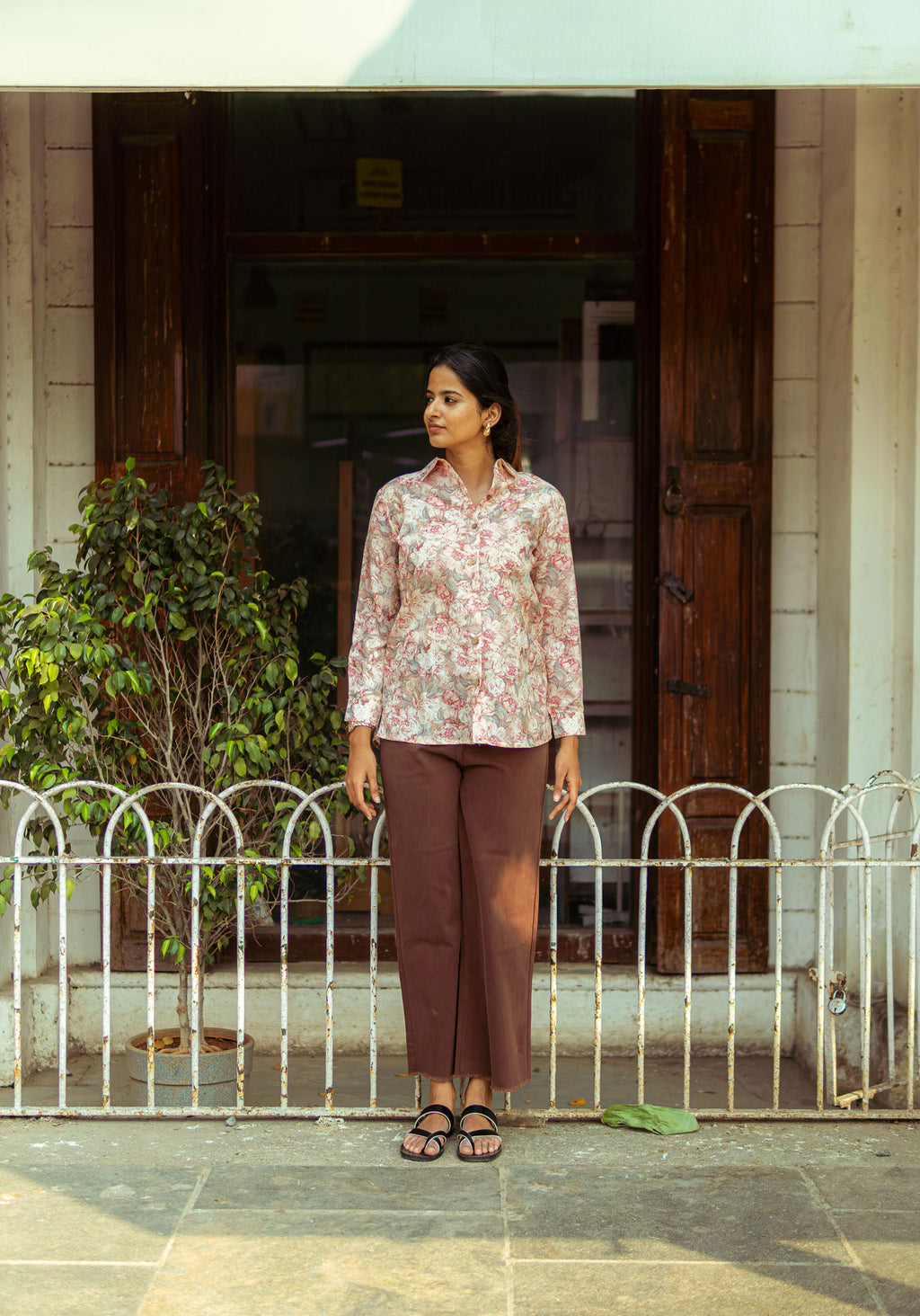 back view of Dusty Rose Printed Shirt in cotton with floral print, women's tunic