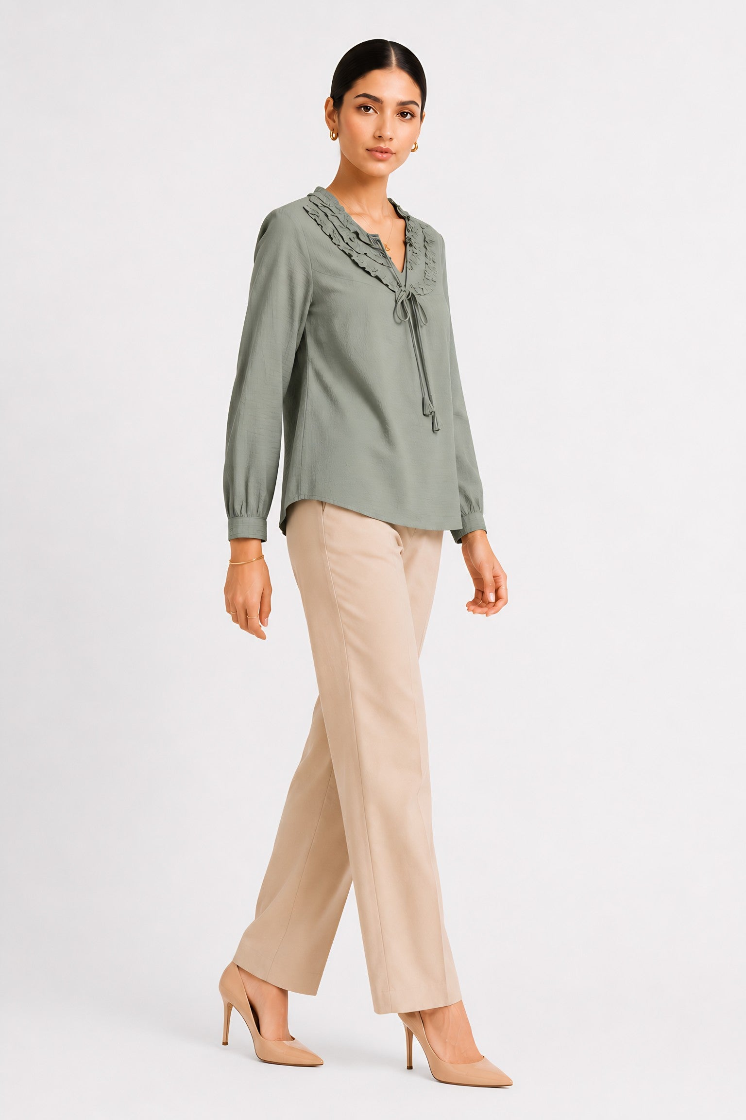 close-up of Green Frill Trimmed Shirt in bubble-crepe with round neck, women's tunic