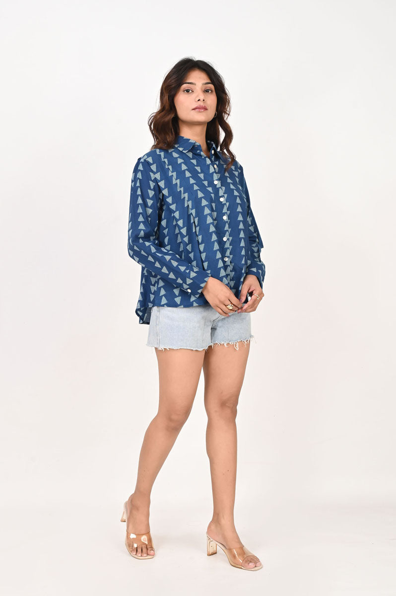 neckline detail of Blue Geometric Pleated Shirt featuring button-up front for office and workwear, women's shirt