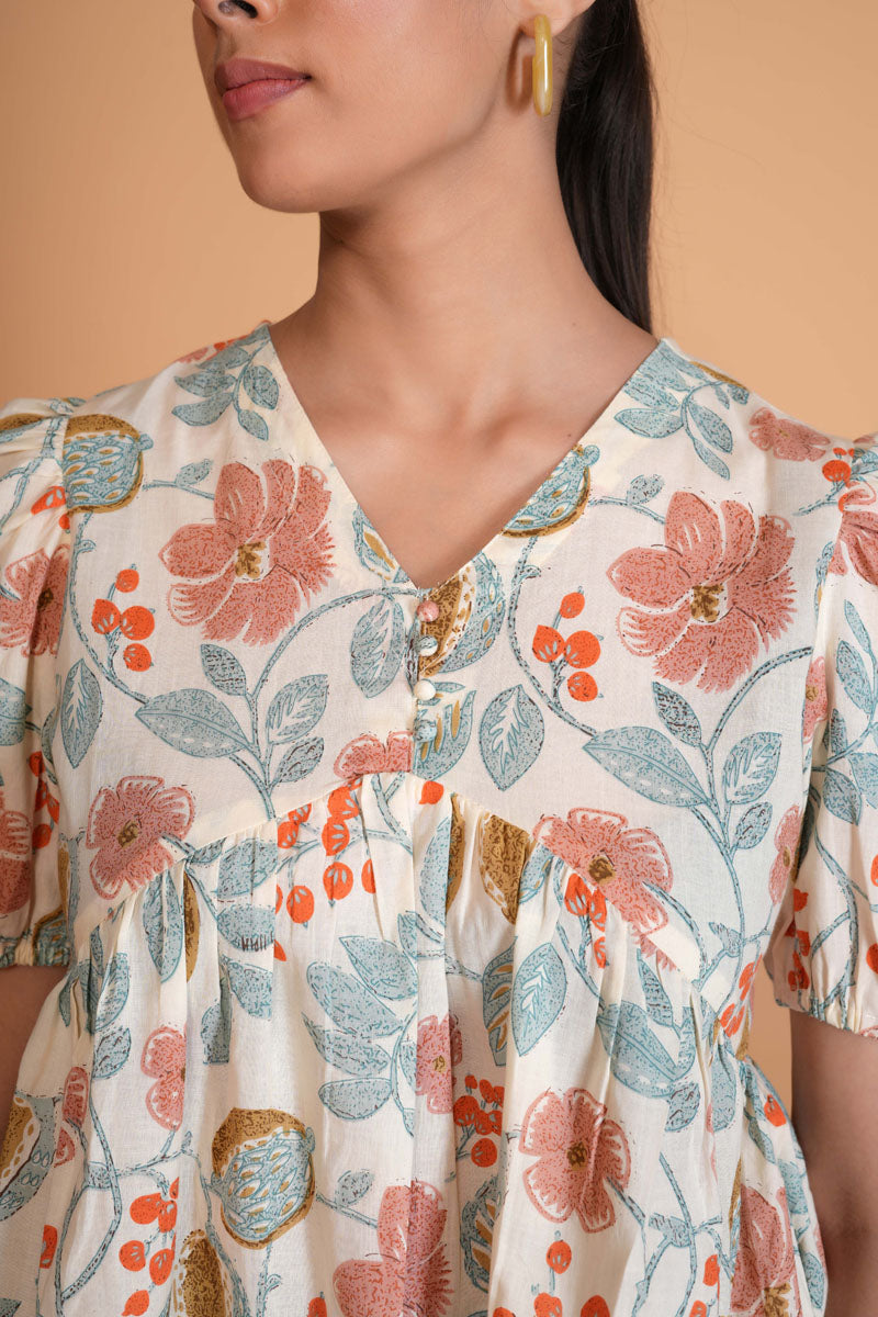 neckline detail of Off White Floral Alia Cut Top featuring shoulder yoke for office and workwear, women's tunic
